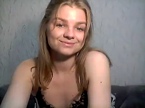 ElizaCrowe online show from May 5, 5:05 pm