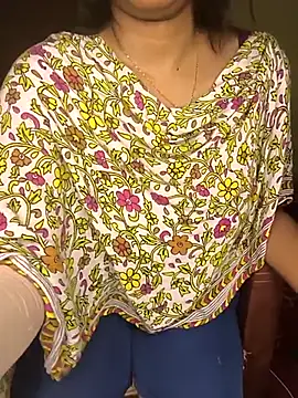 Tamilmoon006 online show from May 15, 7:05 pm