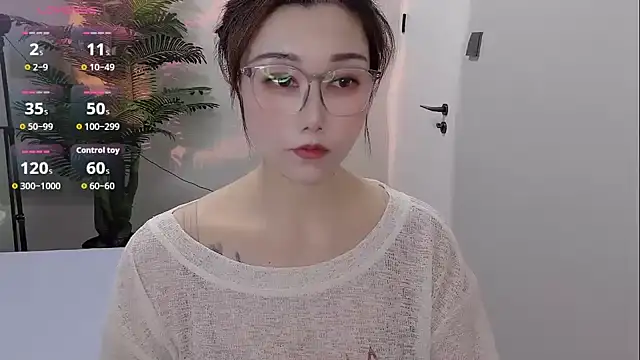 Yunxi- online show from May 18, 2:01 pm