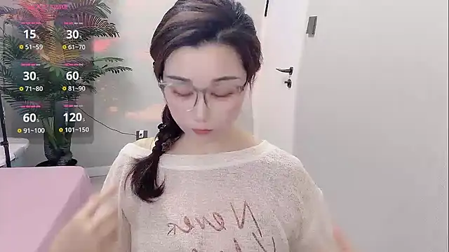 Yunxi- online show from May 6, 1:37 pm