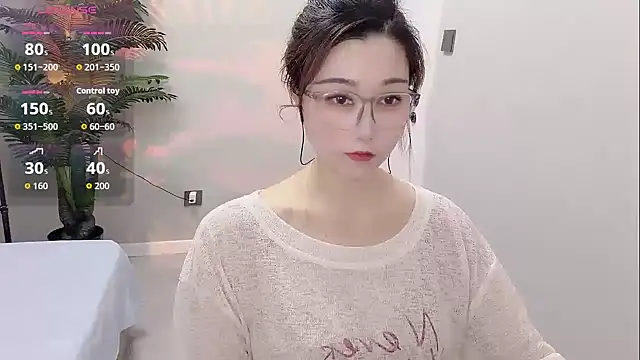Yunxi- online show from May 24, 2:27 pm