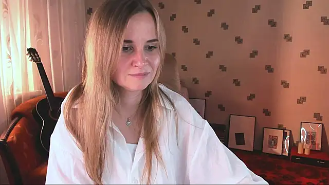 MiaSparkes online show from June 30, 11:31 am