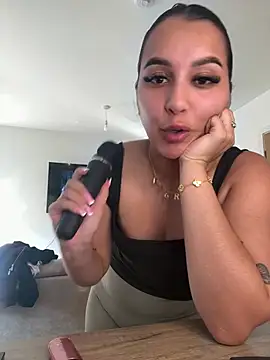Miavelvetxoxo online show from June 23, 5:33 pm