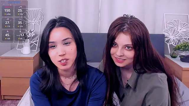 ReynaGrinvalsky online show from April 23, 12:29 pm