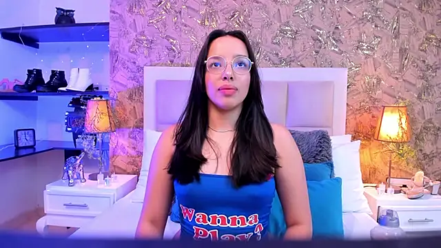 ValkyriaSteel online show from May 3, 7:39 pm