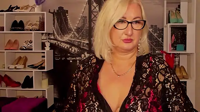 DianaFrances online show from June 2, 11:11 am