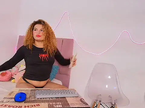 Michellblue online show from May 7, 5:01 am