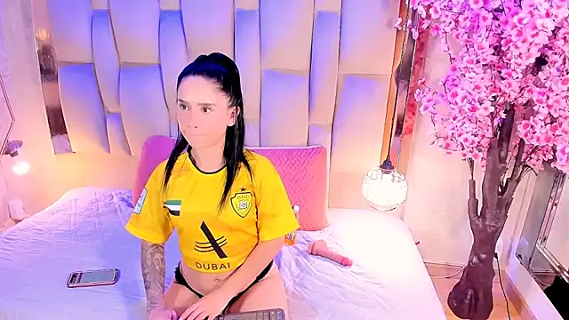 Iriistai1 online show from June 18, 9:30 pm