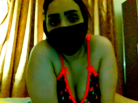 Ladyhunder99 online show from April 30, 11:15 am