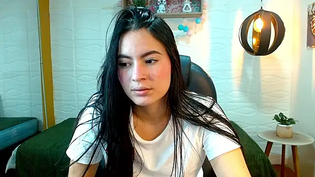 rosaleia  online show from May 27, 4:09 am
