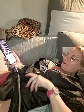 Blond lady czech online show from April 25, 6:27 pm