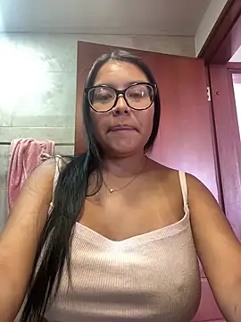 Iam-sophia27 online show from May 26, 5:34 pm
