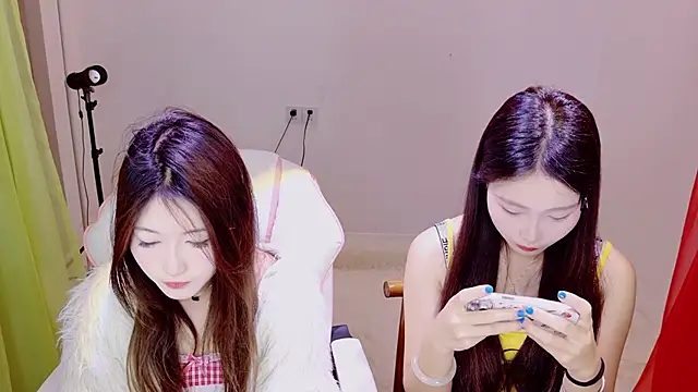 Xiongchumo1120 online show from April 22, 2:52 am