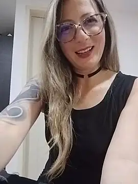 VALELUXX online show from May 22, 3:26 am