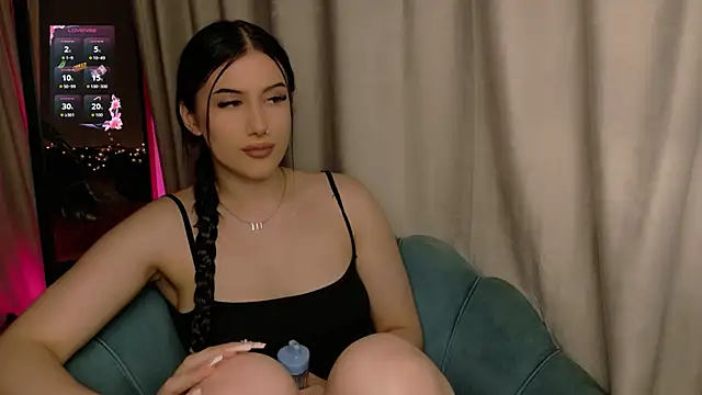 HazelHayesss online show from May 31, 4:46 pm