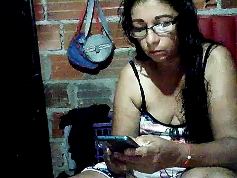 lola teem online show from April 17, 4:36 am