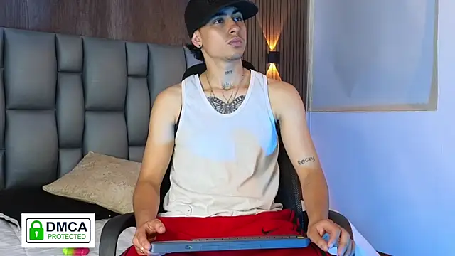 mohamed malik online show from April 23, 1:02 pm
