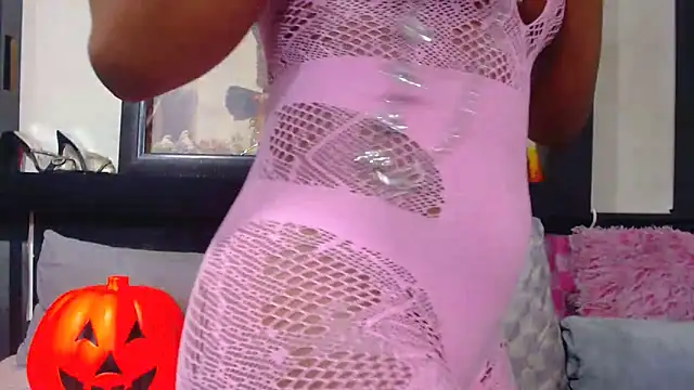 YoungBarbiexx online show from June 15, 6:52 pm
