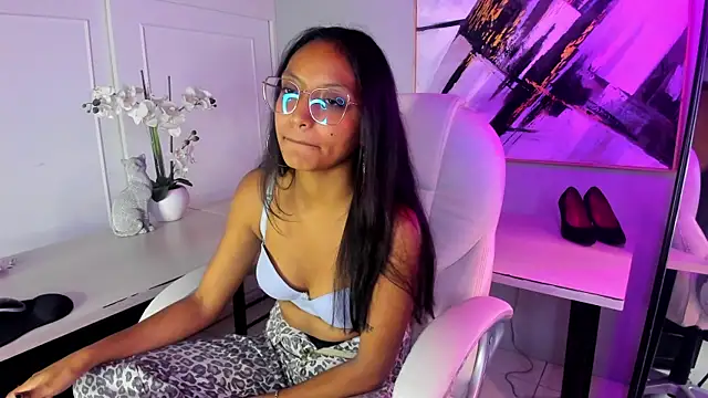 miel ambar online show from April 29, 3:47 pm