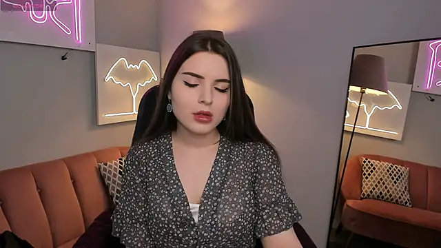 AliceLiador  online show from May 24, 2:49 pm