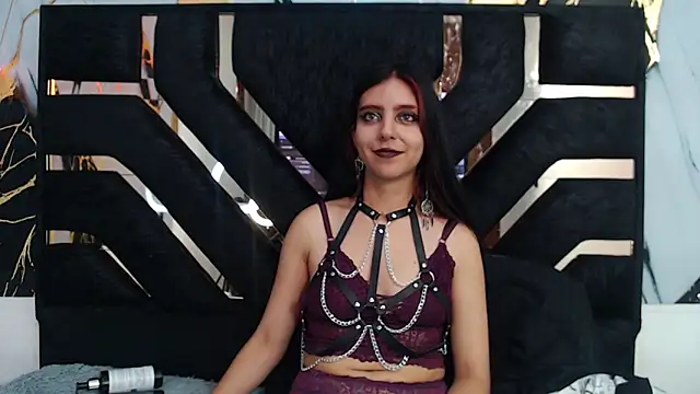 amberblackcs01 online show from May 7, 5:49 pm