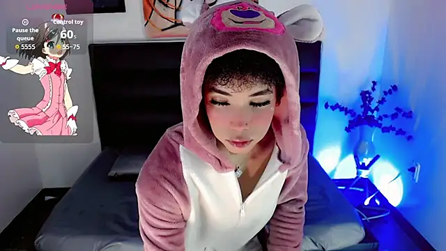 moon sweet- online show from June 12, 12:13 pm