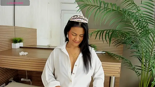 Marilyn Mulata online show from June 19, 7:06 pm