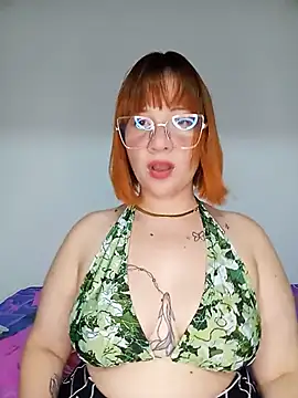 Curves Nina online show from July 10, 1:06 am