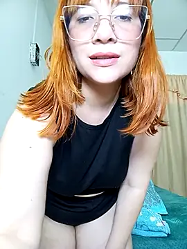 Curves Nina online show from May 11, 4:04 pm