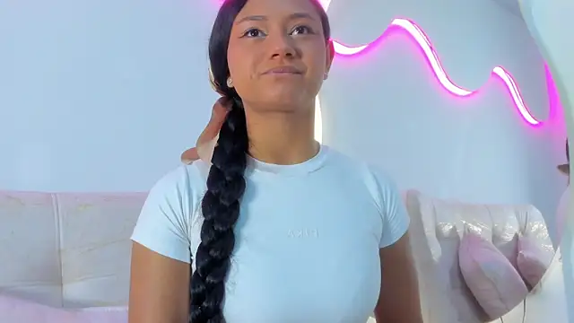 VenusBlazzer online show from April 21, 1:51 pm