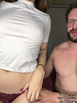 CasalMisterioso26 online show from April 17, 1:19 am