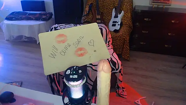 ConchitaMesser online show from May 18, 4:07 am
