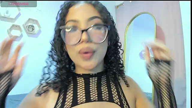 Miss ebony77 online show from April 17, 5:37 pm