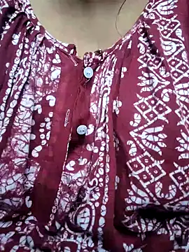 Simupaul001 online show from May 7, 1:32 am