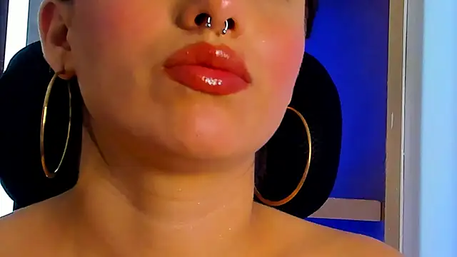 isabella hv online show from May 13, 1:11 am