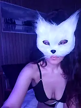 lilianroses online show from May 6, 7:40 pm