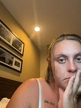 queencunt2026 online show from April 23, 3:03 am