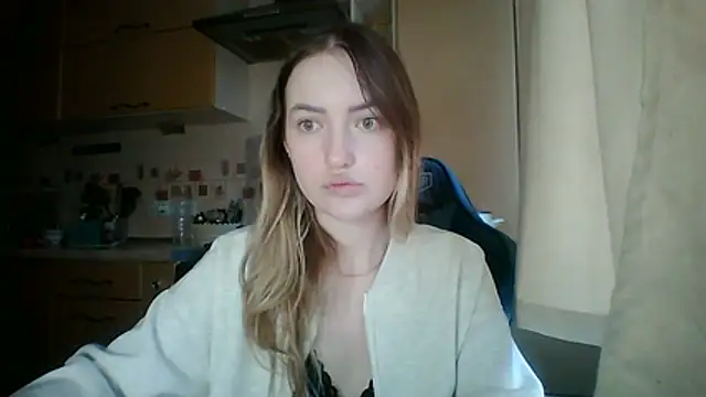 Lisanta online show from May 30, 4:04 pm
