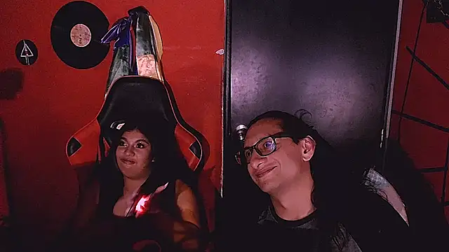 Loversonfire78 online show from April 28, 3:21 am