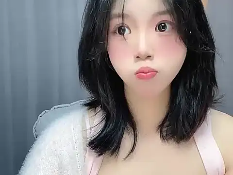 TwinXXyan online show from April 21, 2:15 am