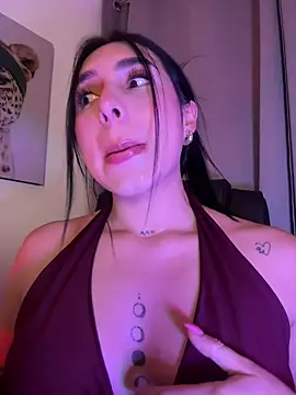IsabellaNoir  online show from May 16, 12:35 am