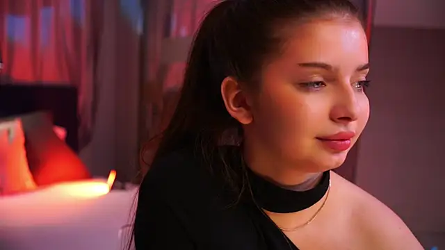EvaBloomm online show from June 16, 6:03 am