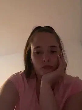 Poppylooloo online show from June 7, 1:07 pm