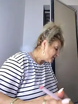 Divineblond online show from September 28, 6:46 pm