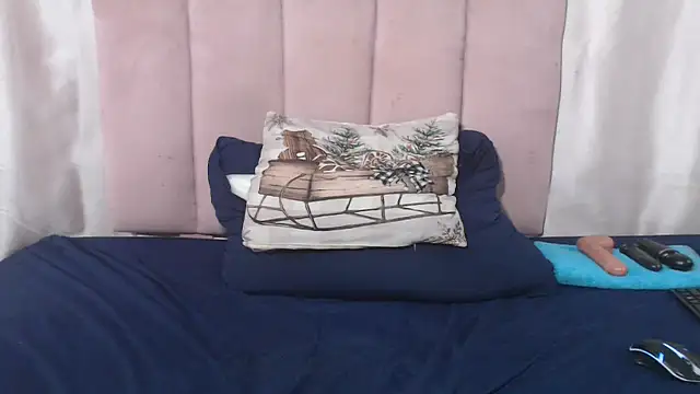 sweet-anne online show from May 15, 8:44 pm