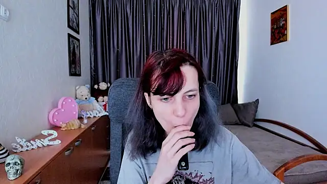 MiniLysii online show from July 4, 5:47 am