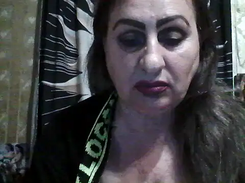 LoaqLovew online show from May 13, 6:02 pm