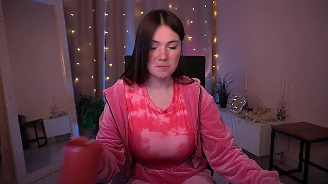 BettyMarlowe online show from April 28, 5:33 am