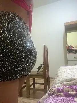 paulinha20230 online show from April 25, 7:00 pm