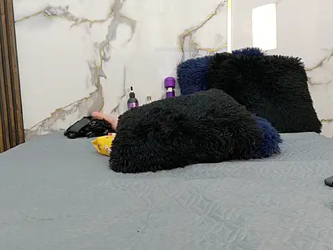 KarlaSmith   online show from May 26, 1:54 pm